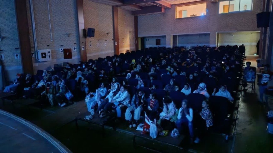  برگزاری اردوی سینما دبستان پسرانه نهاوند